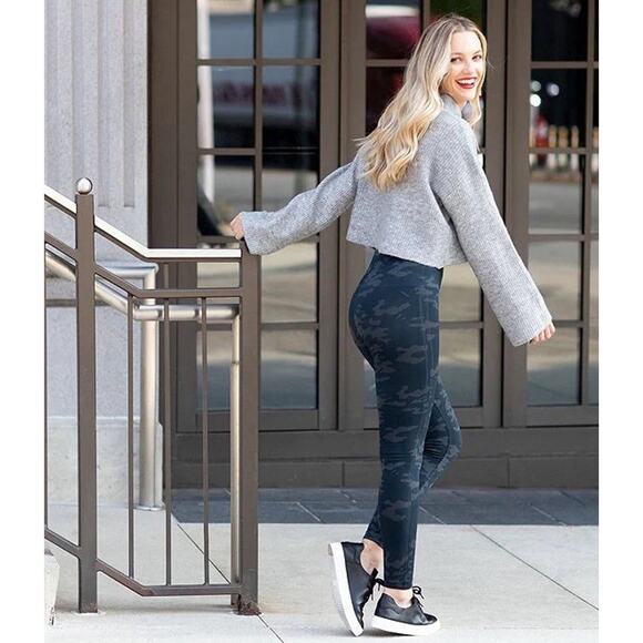 Spanx Look At Me Now Seamless Leggings Green Camo Womens Plus Size 3x - Picture 1 of 6